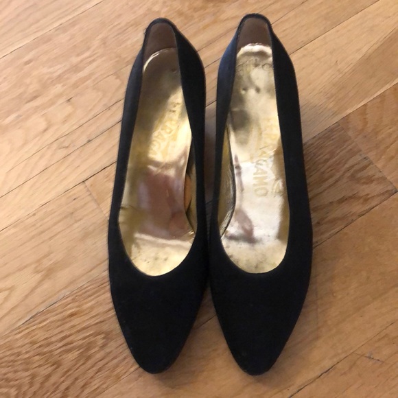 Vintage Ferragamo kitten heels - Picture 4 of 4